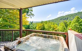 Mountain Cabin With Hot Tub And Fire Pit!