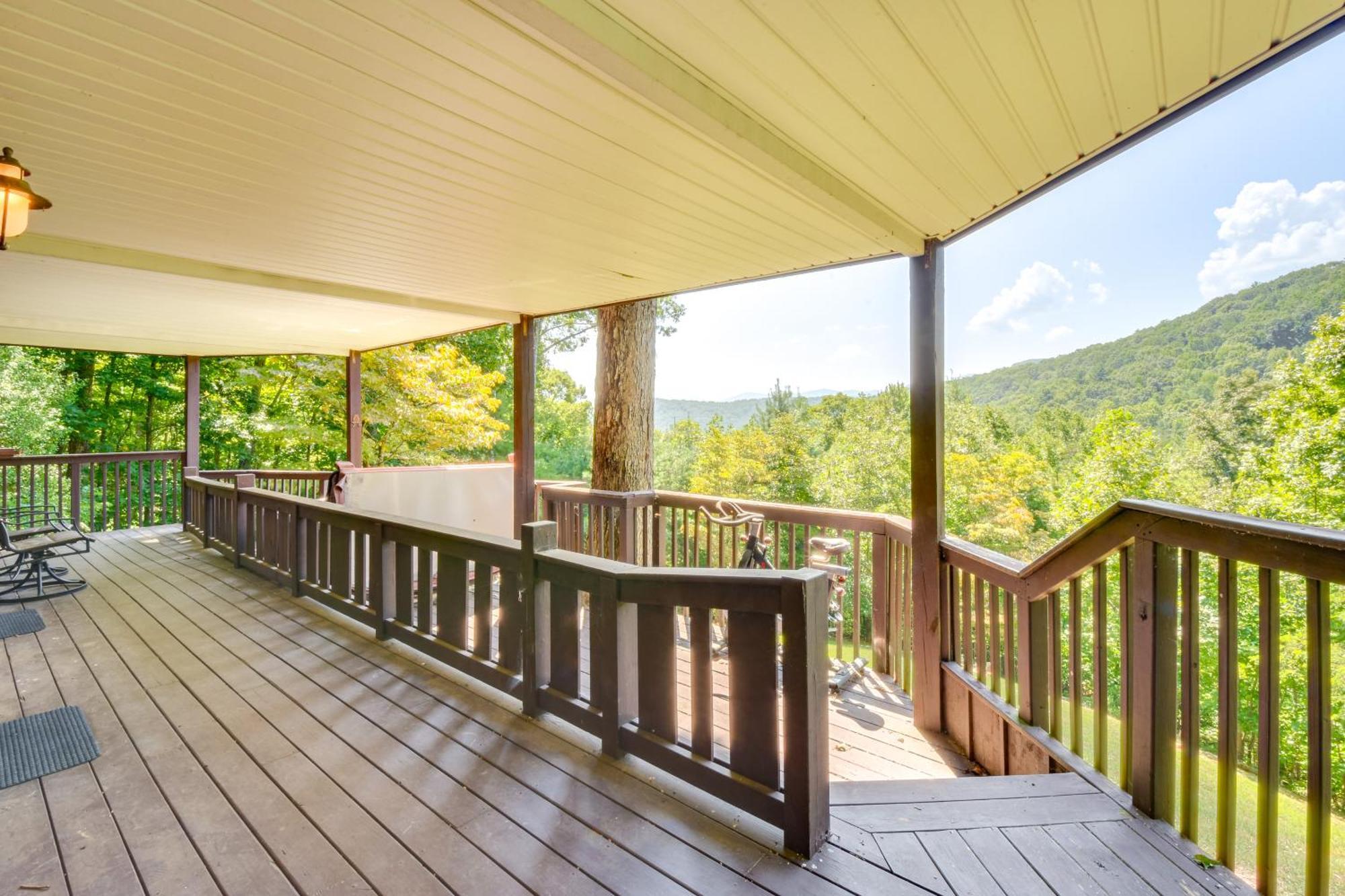 Mountain Cabin With Hot Tub And Fire Pit! Blairsville Exterior photo