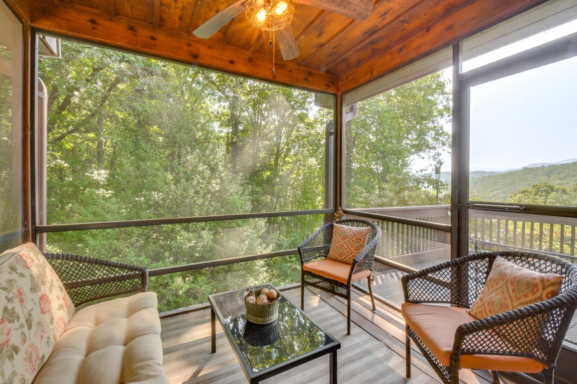 Mountain Cabin With Hot Tub And Fire Pit! Blairsville Exterior photo