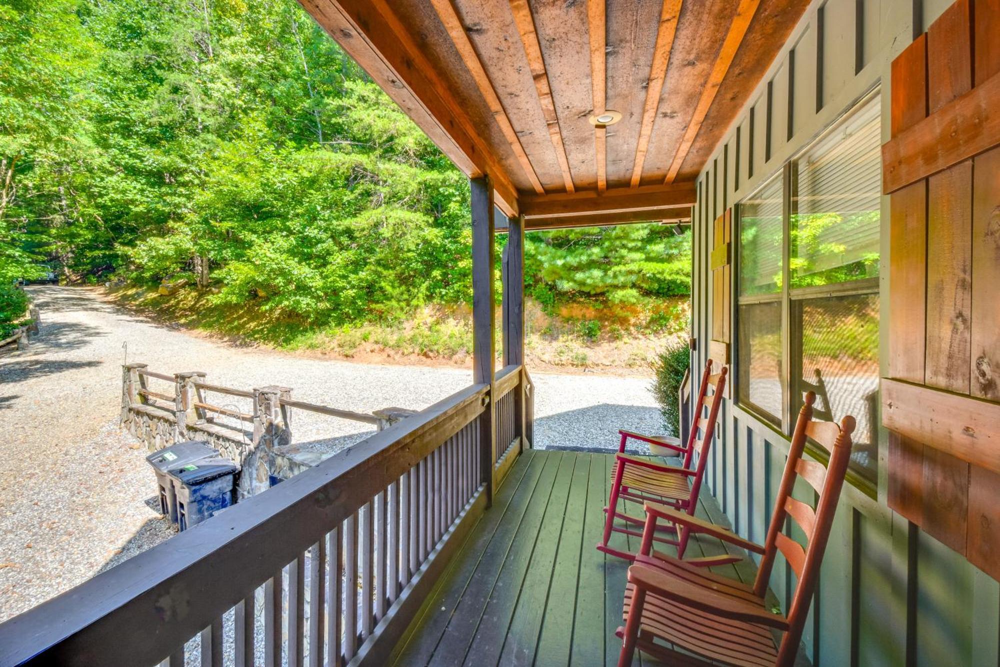 Mountain Cabin With Hot Tub And Fire Pit! Blairsville Exterior photo