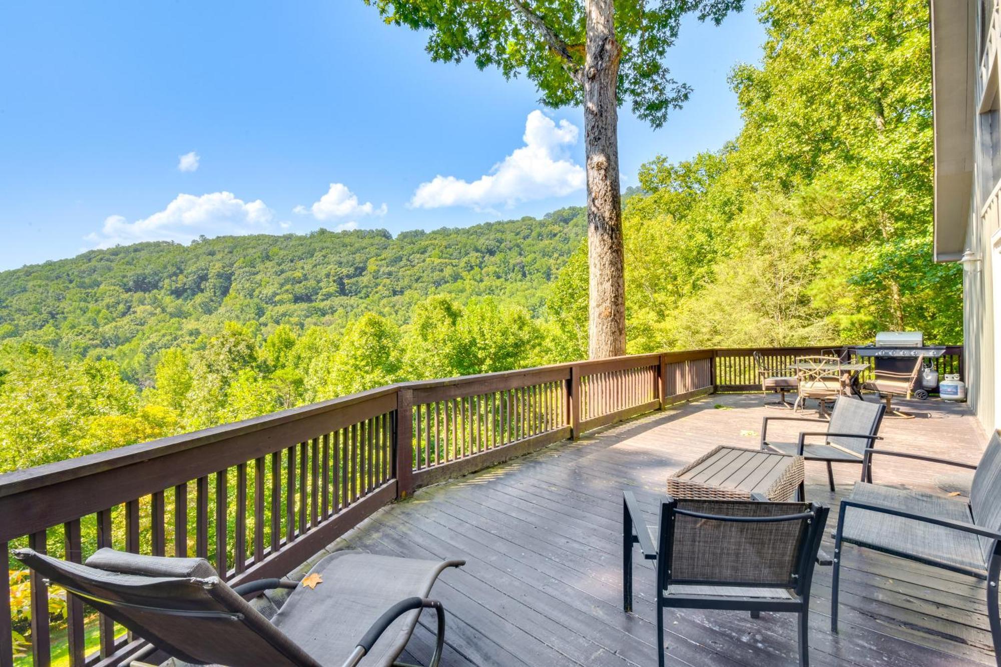 Mountain Cabin With Hot Tub And Fire Pit! Blairsville Exterior photo